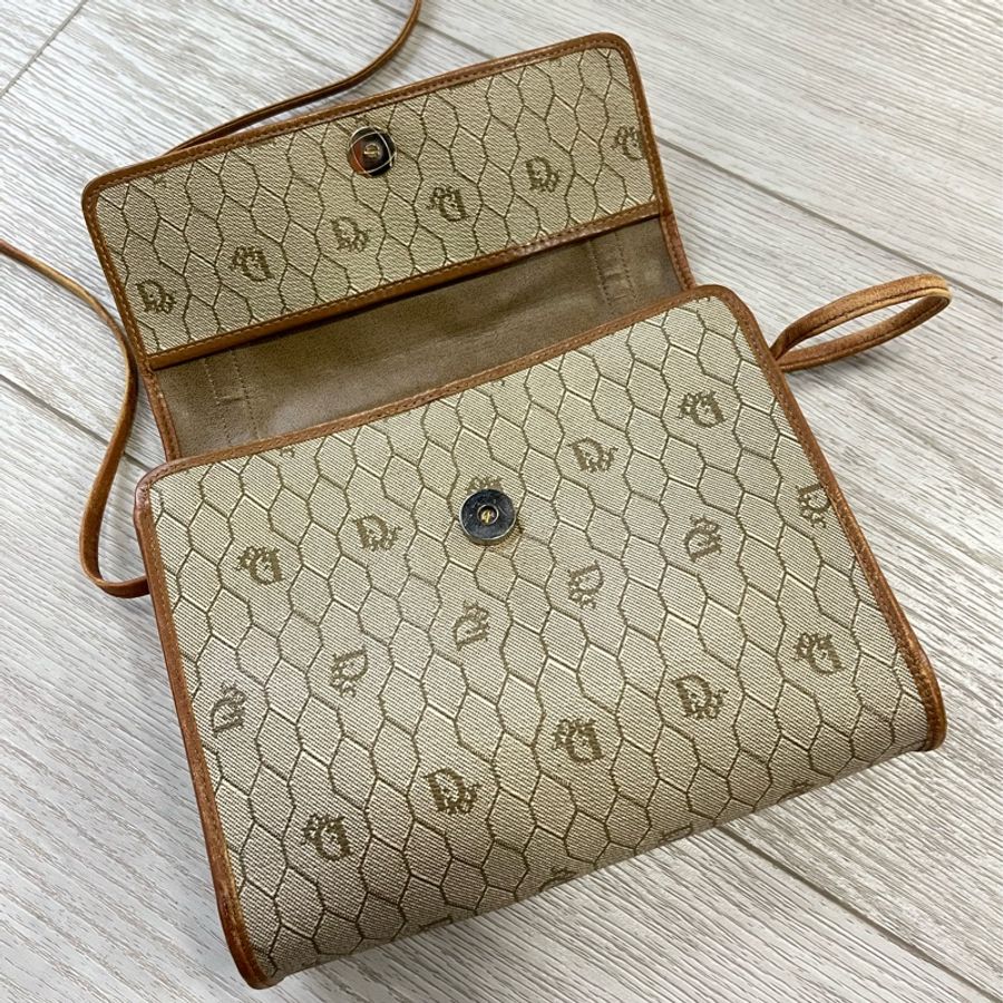 Dior Vintage 奶油蜂巢信封包-13