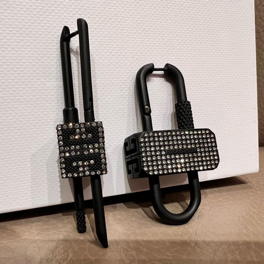 Givenchy 經典鎖頭款耳環🔒Lock asymetrical earrings with crystals-0