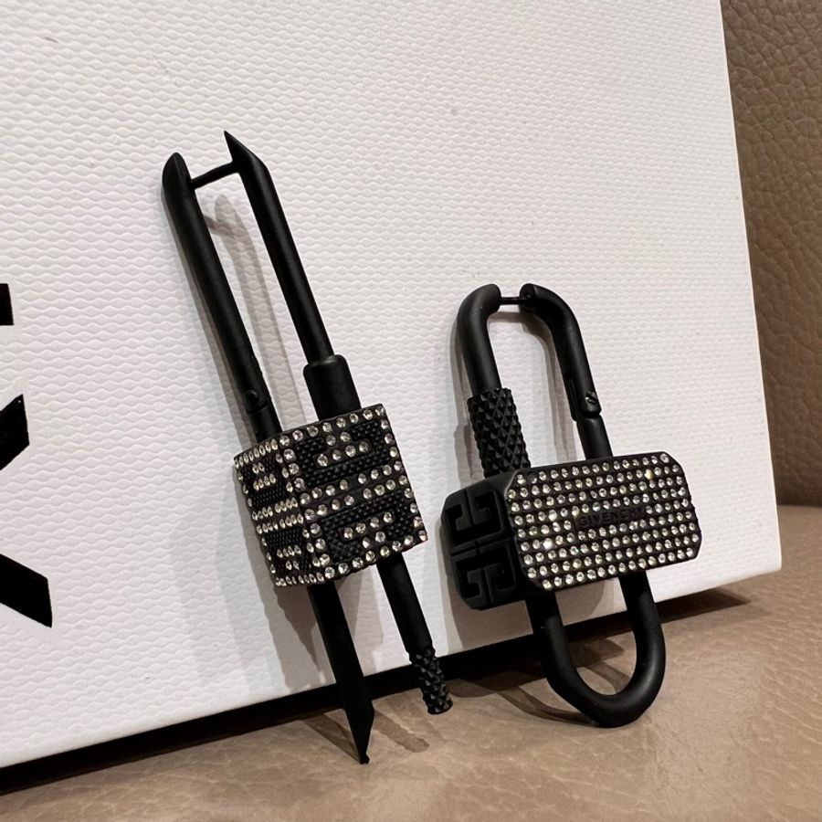 Givenchy 經典鎖頭款耳環🔒Lock asymetrical earrings with crystals-4