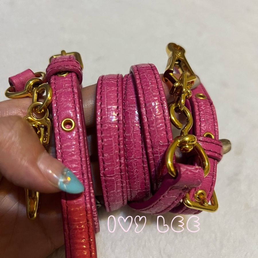 MIU MIU 可愛桃粉紅色 肩背包 斜背小包 金扣 二手精品-9