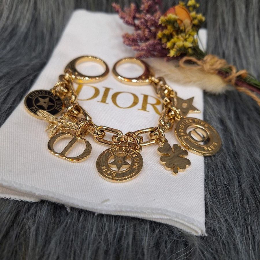 Dior V0981 LOGO 黑 琺瑯 金色 星星 蜜蜂 幸運草 吊掛飾/手鍊-3
