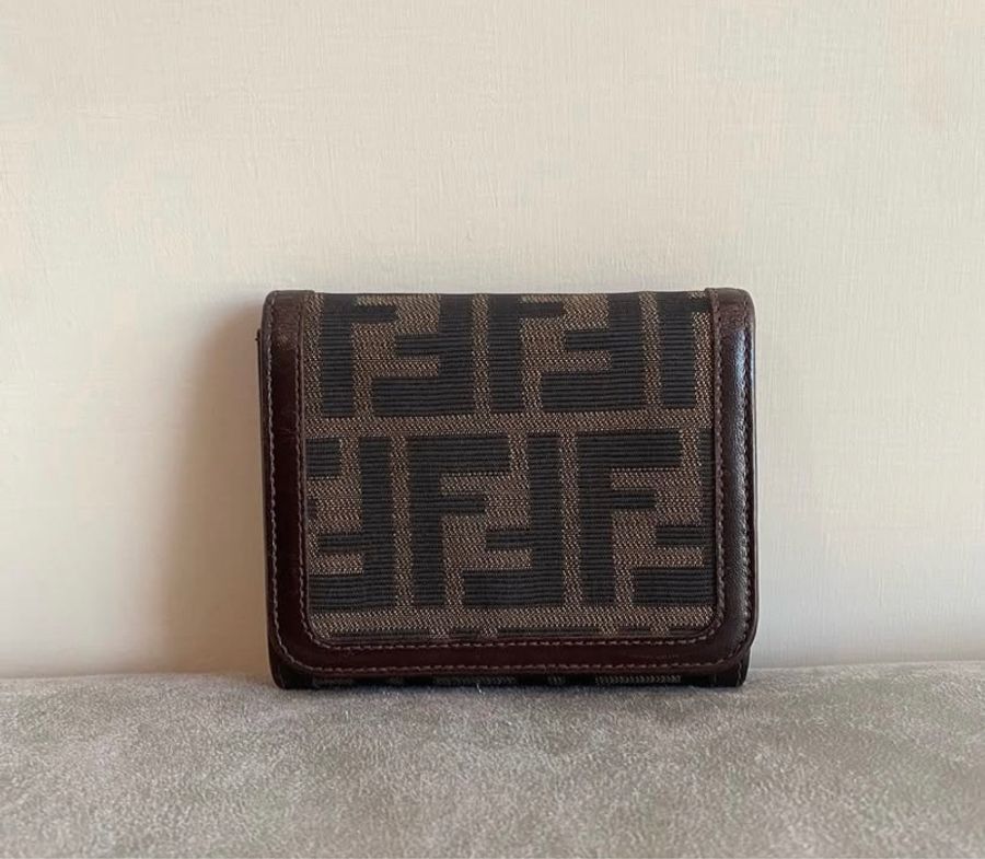 降價❤️正品Fendi 老花短夾-0