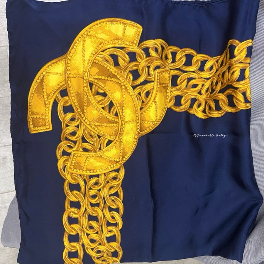 Chanel 藍金色首飾絲巾 CC Mark Chain Print Scarf Navy-9