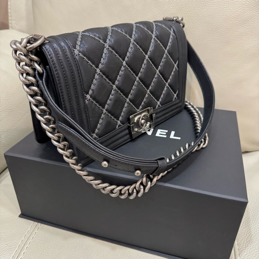 Chanel 香奈兒 經典天菜絕美黑-銀絲線 BOY25cm-3