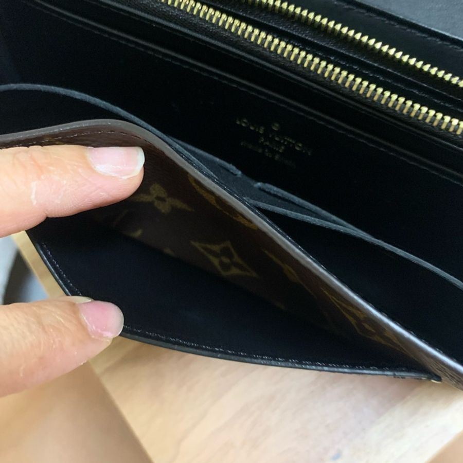 LV M62577 Flower經典花紋鎖頭扣式長夾-4