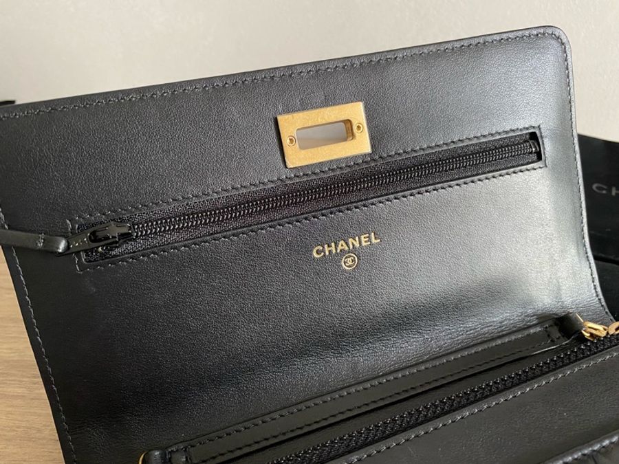 Chanel 2.55 WOC-5