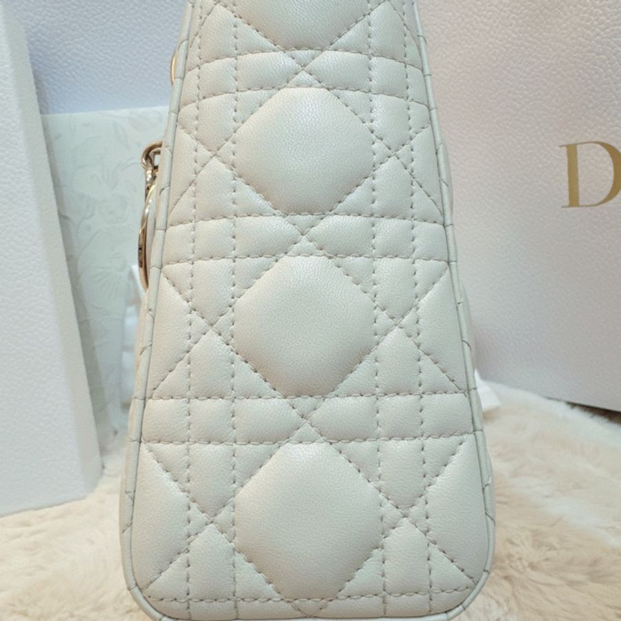 「配件超齊全」Dior Lady Dior 四格黛妃包 奶油色淡金 滿滿大全配-7