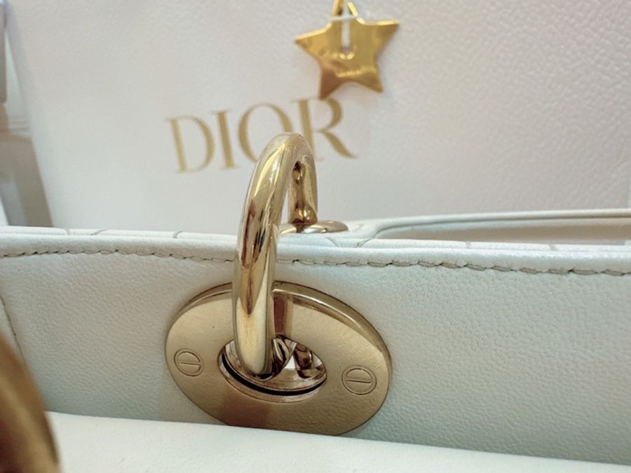 「配件超齊全」Dior Lady Dior 四格黛妃包 奶油色淡金 滿滿大全配-10