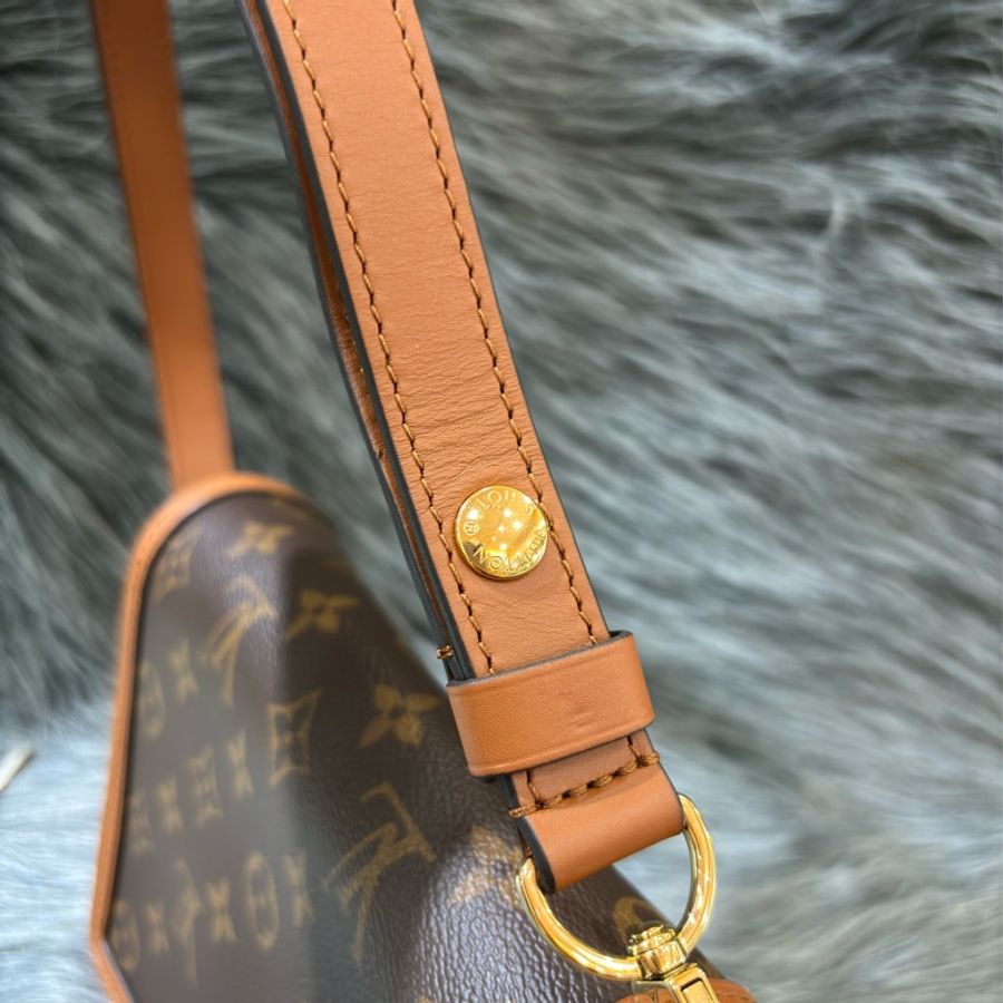 LV M44580 mini Dauphine 原花 金釦 老花 達芙妮 雙色 拼色 肩背包 斜背包-19