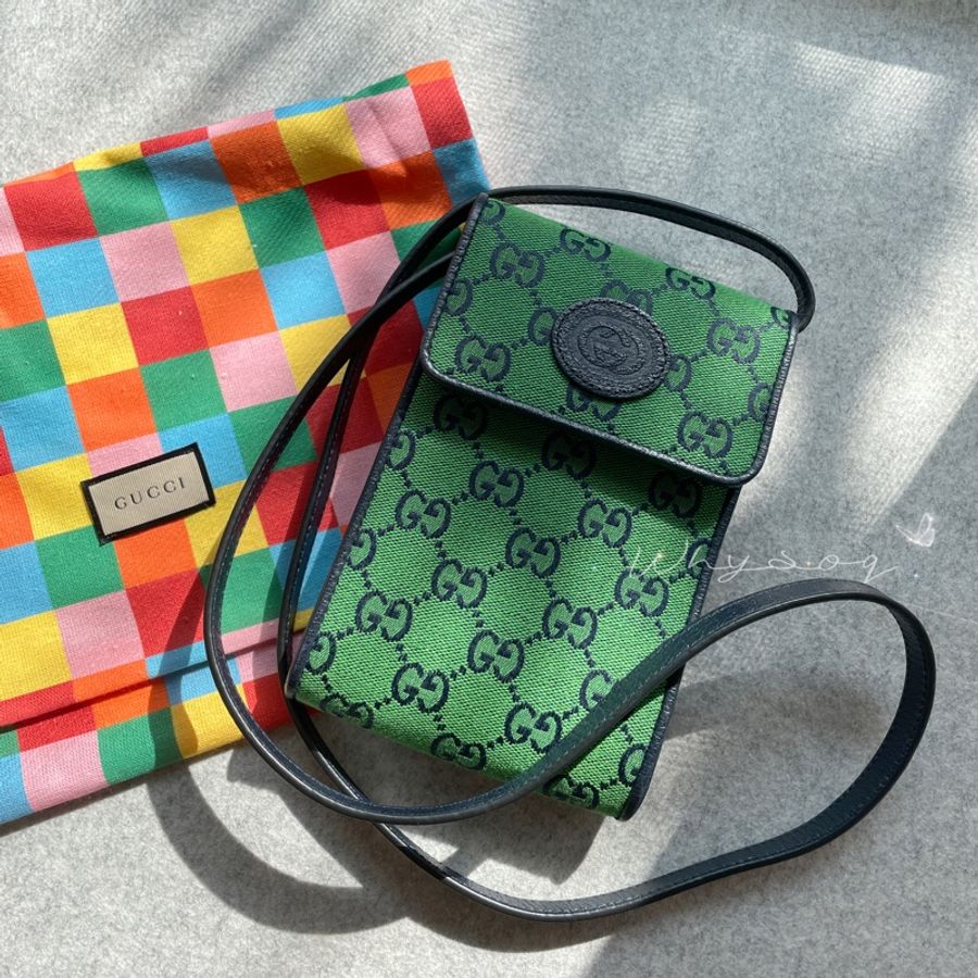《Gucci》彩色系列綠色經典帆布老花手機包-6