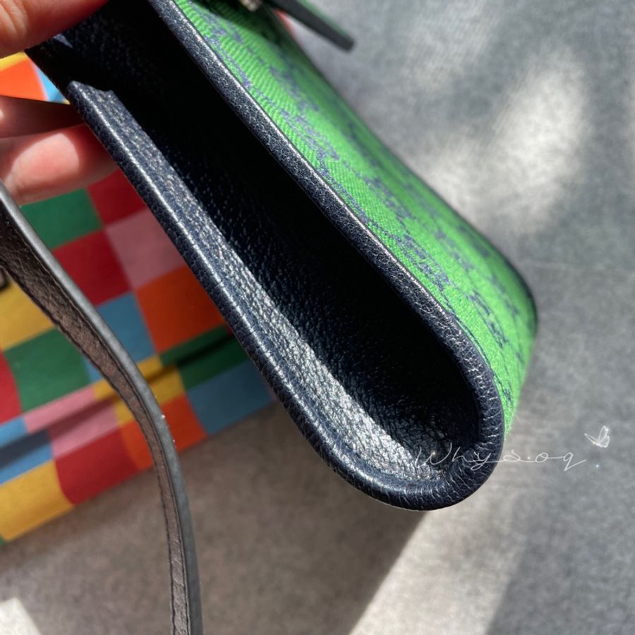 《Gucci》彩色系列綠色經典帆布老花手機包-7