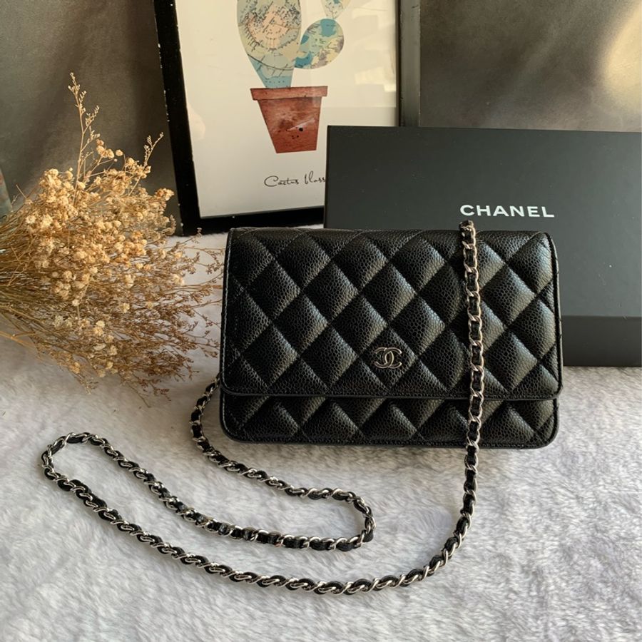 Chanel 經典CC Logo銀釦荔枝皮革WOC(黑色)-0