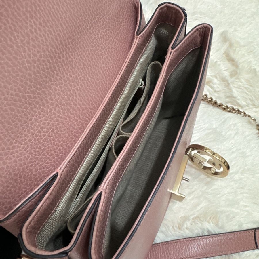 GUCCI 金屬LOGO牛皮翻蓋三層斜背鍊包(粉)-3