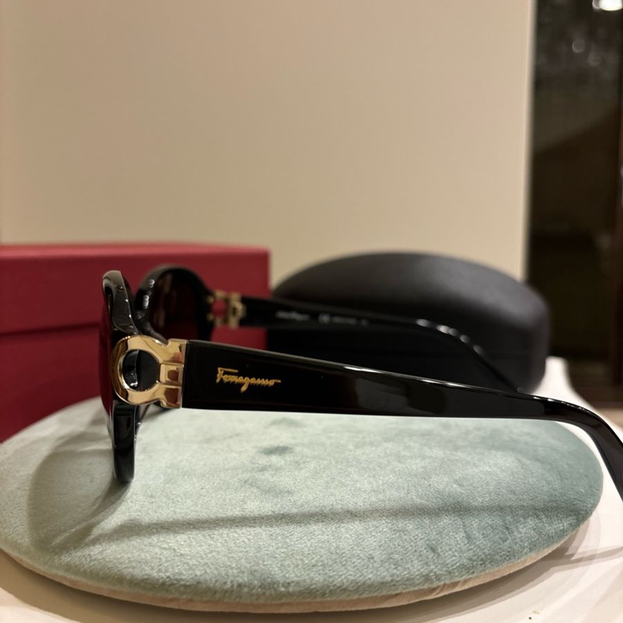 Ferragamo 黑色太陽眼鏡-3