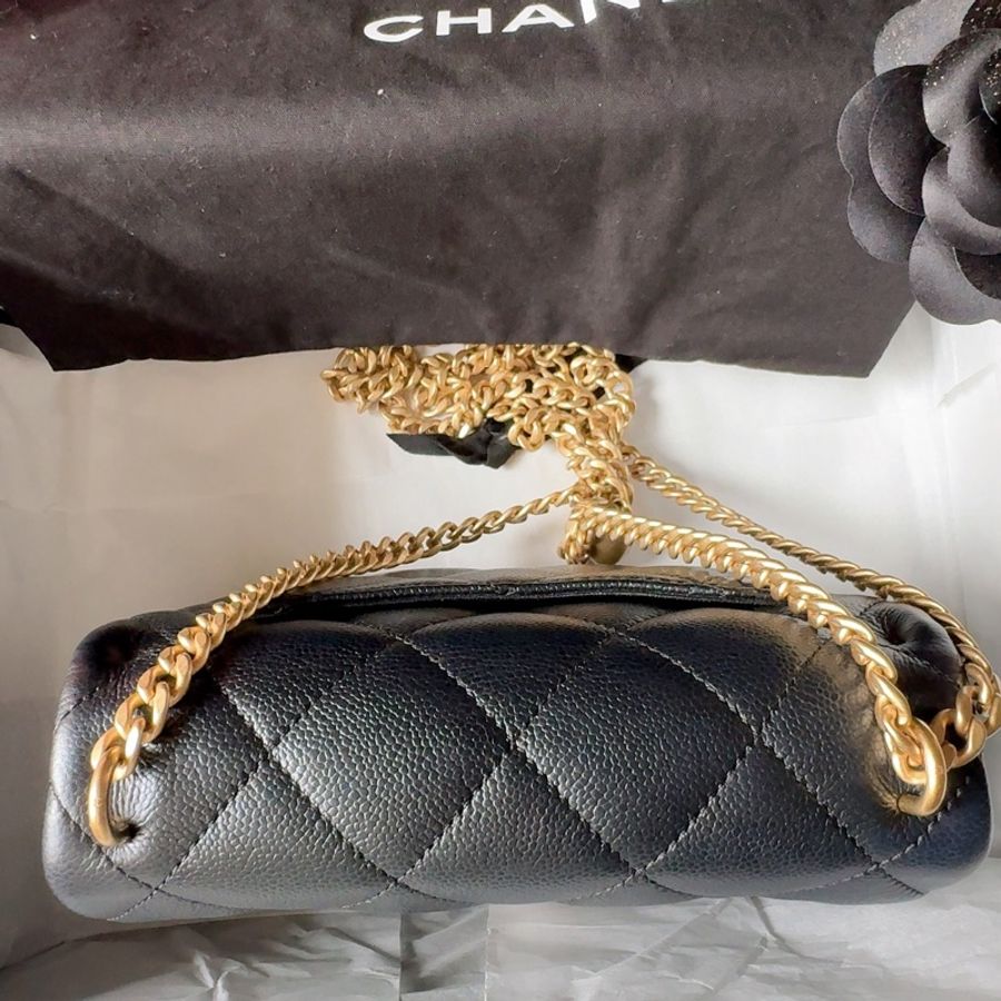 Chanel 23p 黑金愛心調節方胖20cm-3