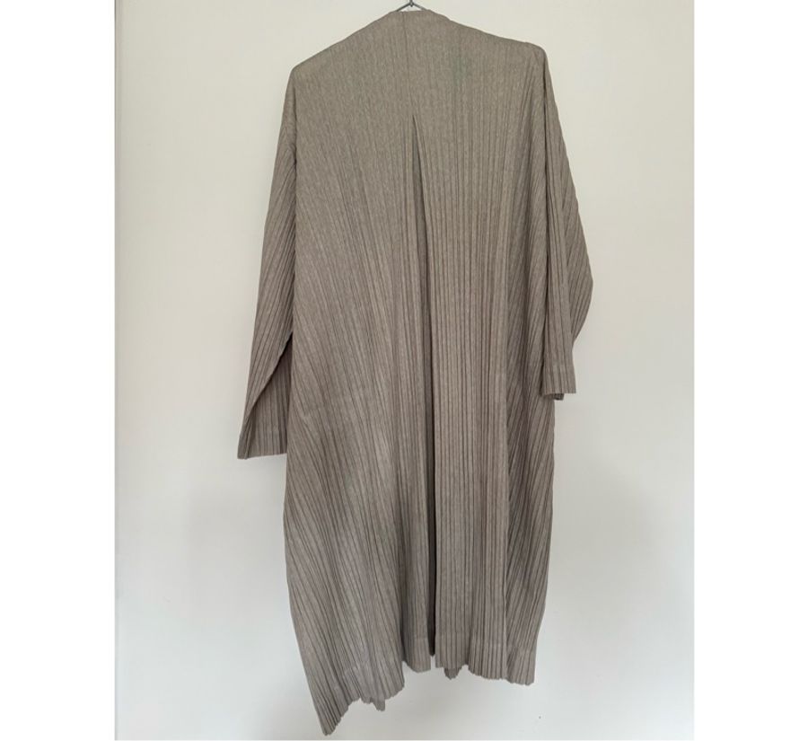 Pleats Please Issey Miyake 卡其大象灰長版外套-4