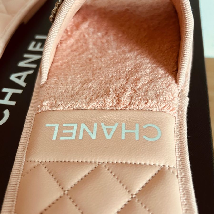 ❤️🔥雙11特賣❤️🔥現省$16000💸 Chanel香奈兒19皮穿鏈粉色雙C LOGO菱格紋拖鞋-11