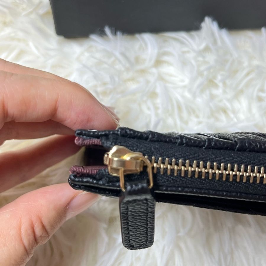 Chanel 黑金荔枝皮L拉鍊小夾-8