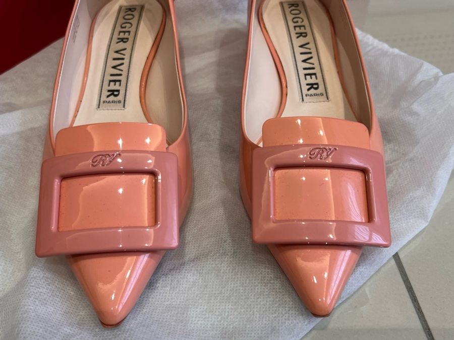 Roger Vivier RV低跟鞋 經典款 漆皮粉色-7