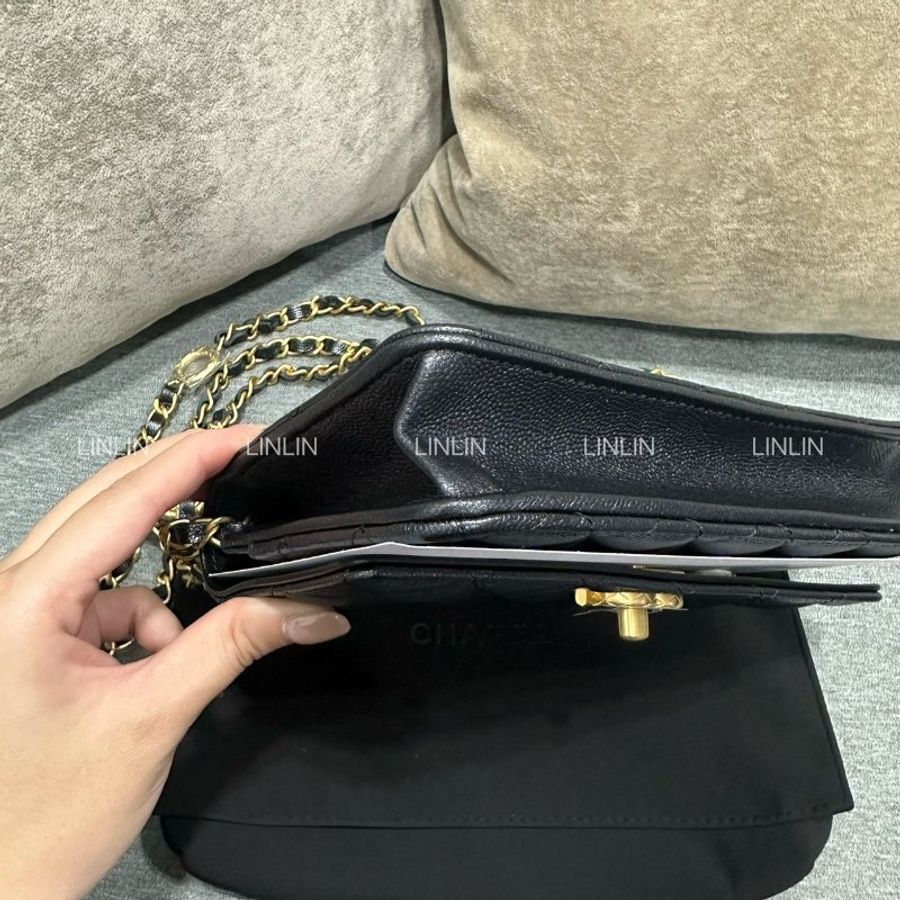 CHANEL 24S黑金荔枝牛皮 雙C調節扣WOC-13