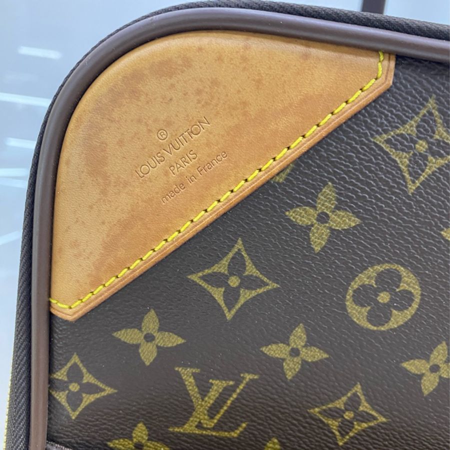 LV 拖拉式旅行箱 45” 可以登機-31