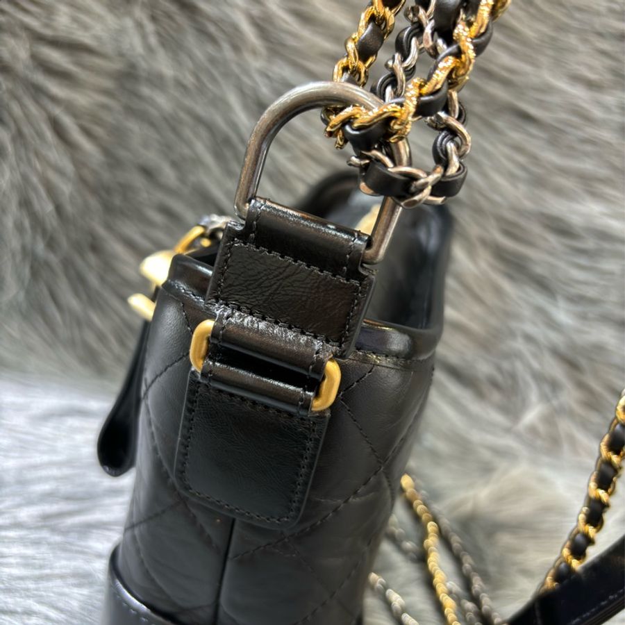 CHANEL A91810 gabrielle HOBO 20公分 黑色 斜背包 流浪包 雙肩包-24
