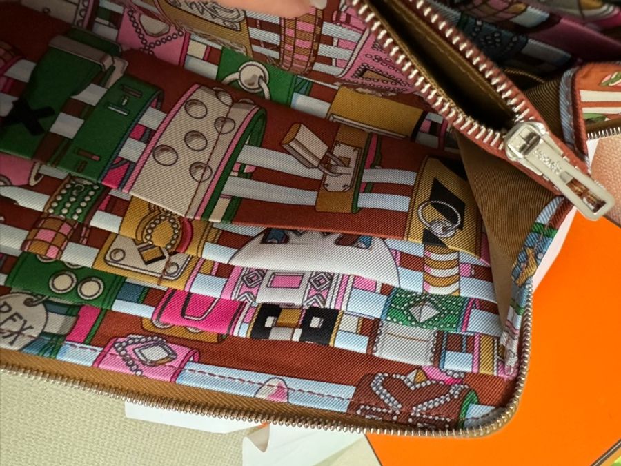 發財錢包! Hermes 長夾皮夾 silk’in wallet silkin wallet silk in wallet 絲巾長夾-12