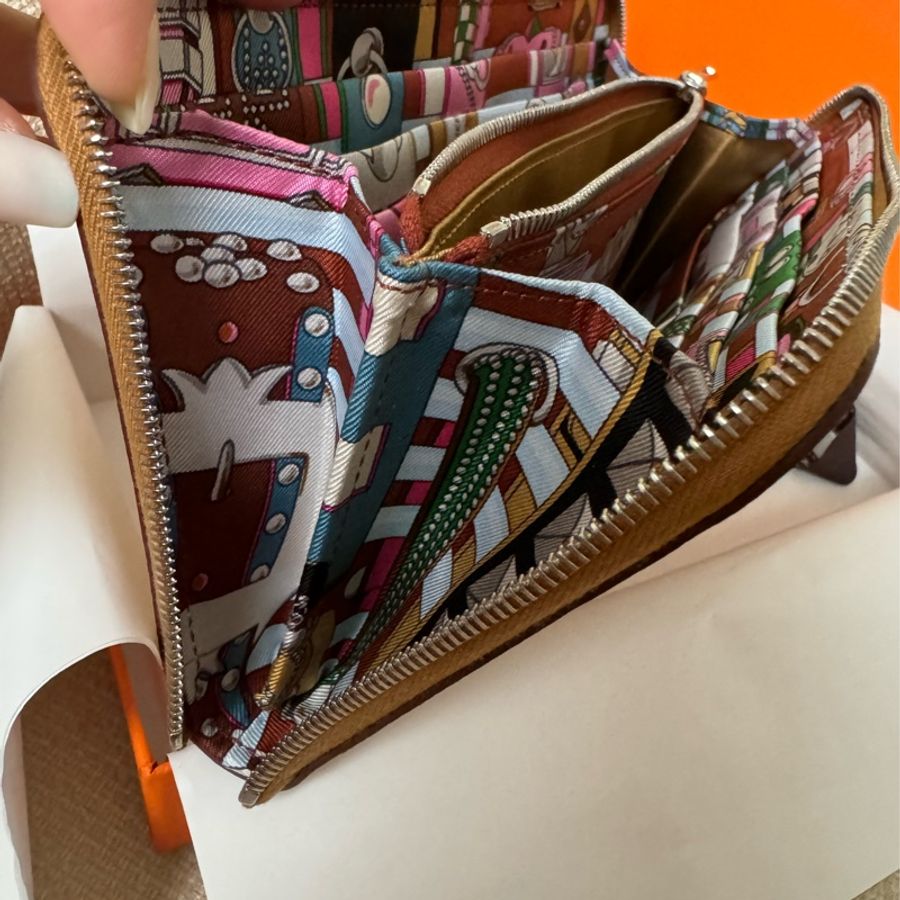 發財錢包! Hermes 長夾皮夾 silk’in wallet silkin wallet silk in wallet 絲巾長夾-14