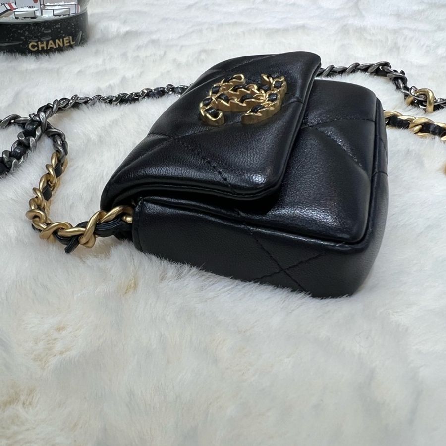 Chanel 金色皮穿鏈扣 19 腰包 X026-2