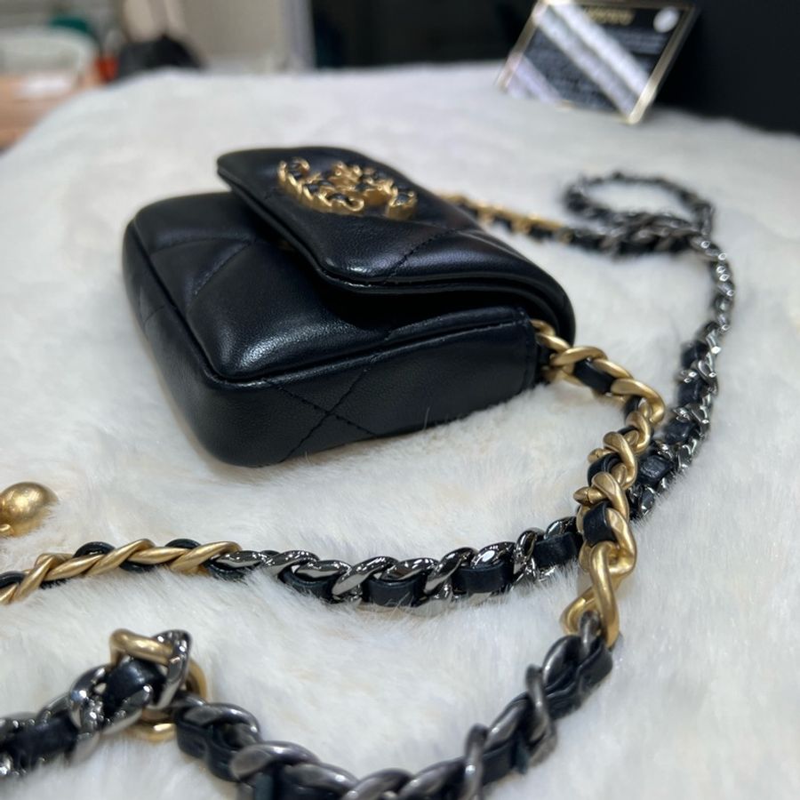 Chanel 金色皮穿鏈扣 19 腰包 X026-3