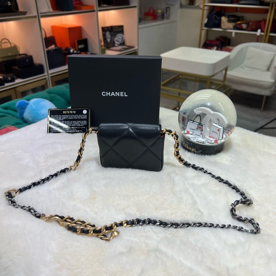 Chanel 金色皮穿鏈扣 19 腰包 X026-4