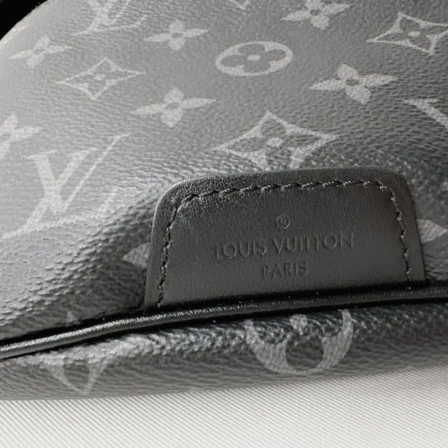 LV Discovery PM黑花腰包胸包-10