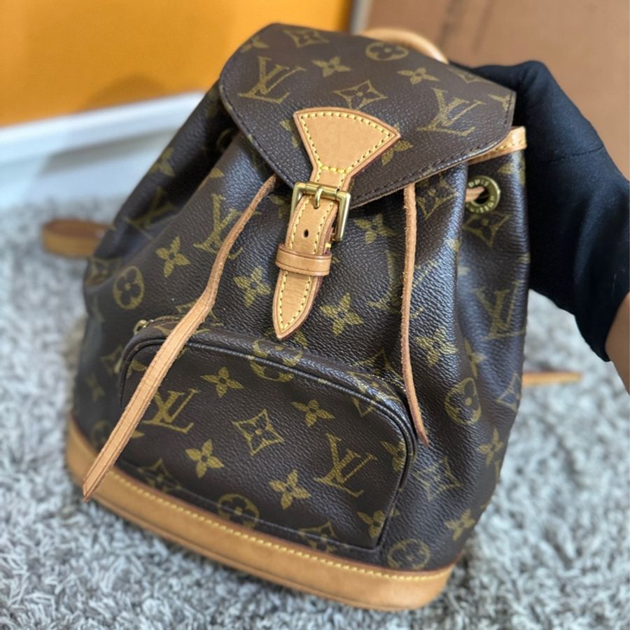 LOUIS VUITTON MINI MONTSOURIS BACKPACK VINTAGE🤎-1