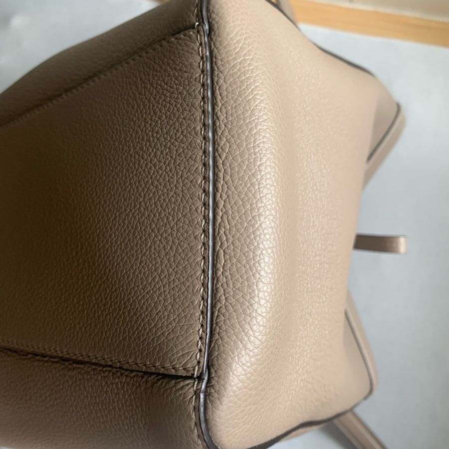 Fendi Origami 中型可變形鴿灰色肩背包-15