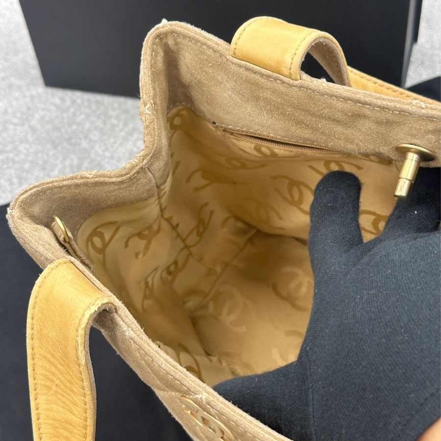 Chanel 麂皮單肩手提包👜經典老香🤎 🈶雷標-18