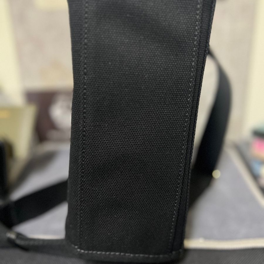 DKNY-包-亮面字樣可手提肩背側背紙袋包（黑）帆布-7