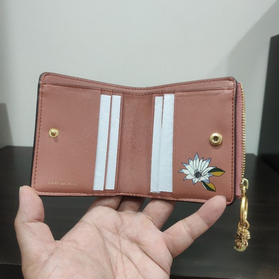 Tory Burch 專櫃款造型仙人掌印花短夾-9