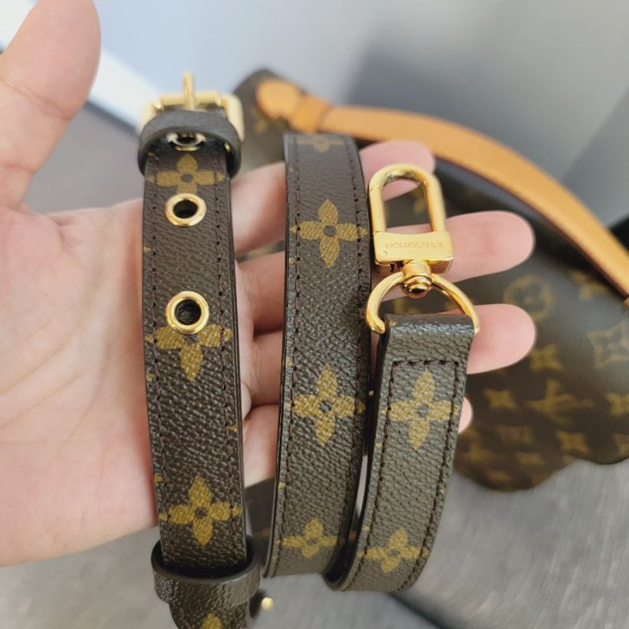 女生一定要有一顆原花郵差包🥰 超值二手 LOUIS VUITTON LV經典老花郵差包 一包3用包-3