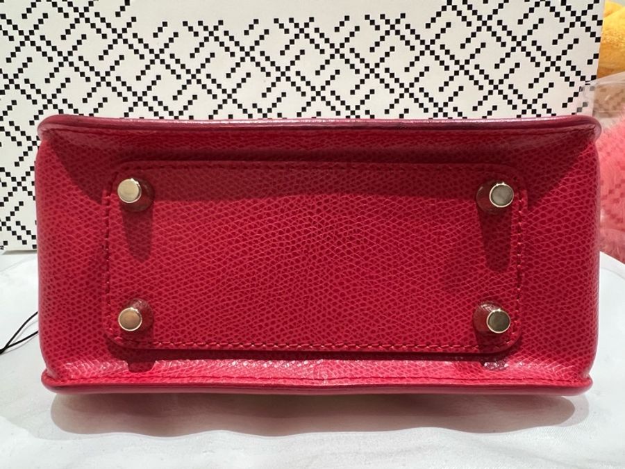 FURLA METROPOLIS系列防刮紅色皮革斜背小方包/送FURLA 兔毛毛球吊飾/可更換殼-2