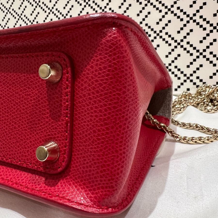 FURLA METROPOLIS系列防刮紅色皮革斜背小方包/送FURLA 兔毛毛球吊飾/可更換殼-7