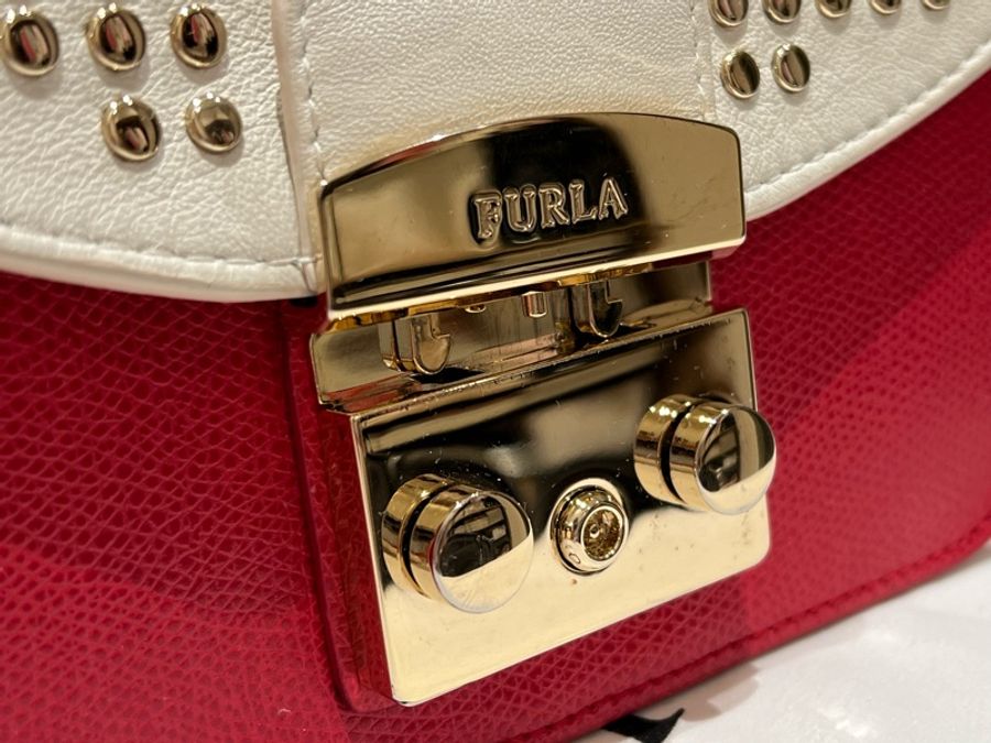 FURLA METROPOLIS系列防刮紅色皮革斜背小方包/送FURLA 兔毛毛球吊飾/可更換殼-14