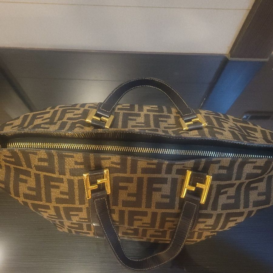 〔降價出清〕Fendi 老花 手提包 極新-21
