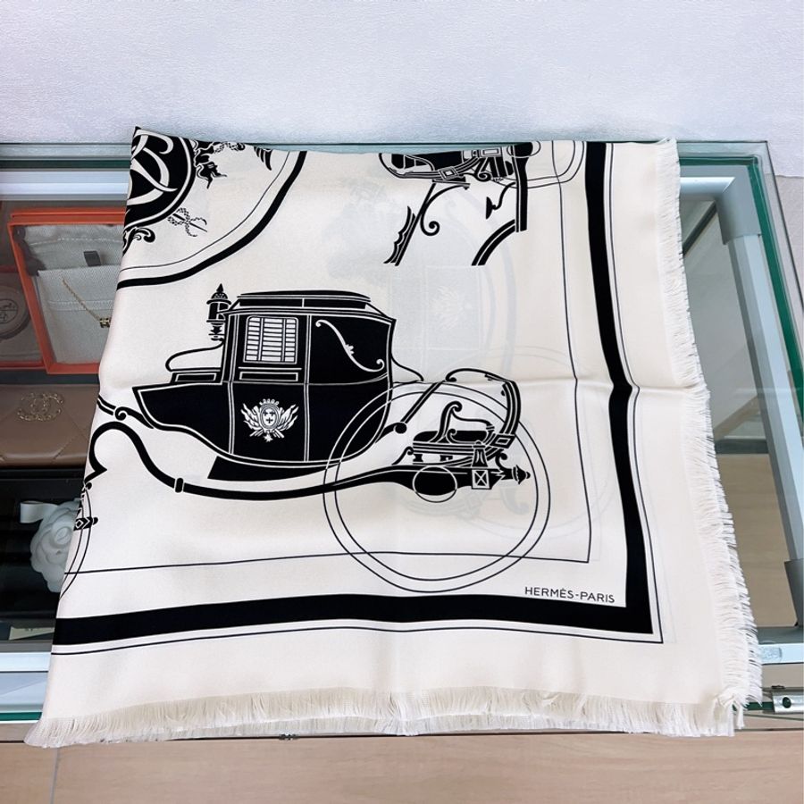 全新未使用 Hermes ex-libris 80cm 流蘇真絲方型絲巾/ 披肩 米白色-4