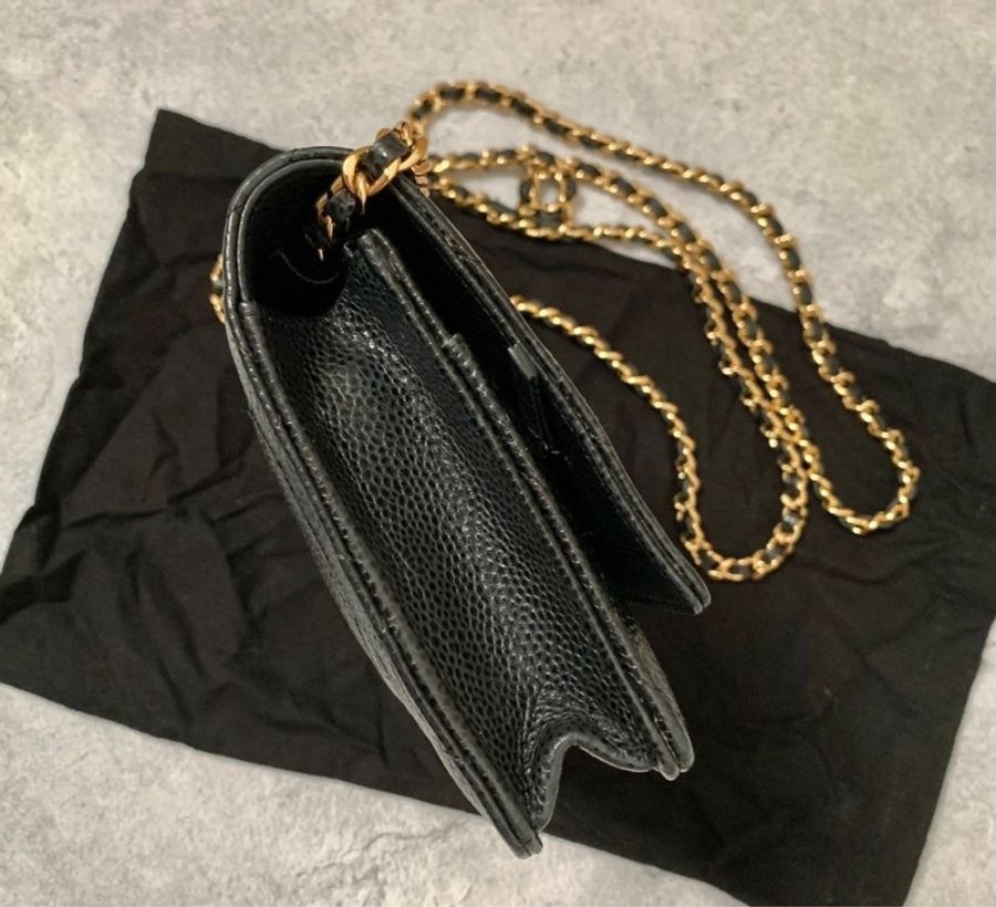 Chanel 黑金 魚子醬woc-1