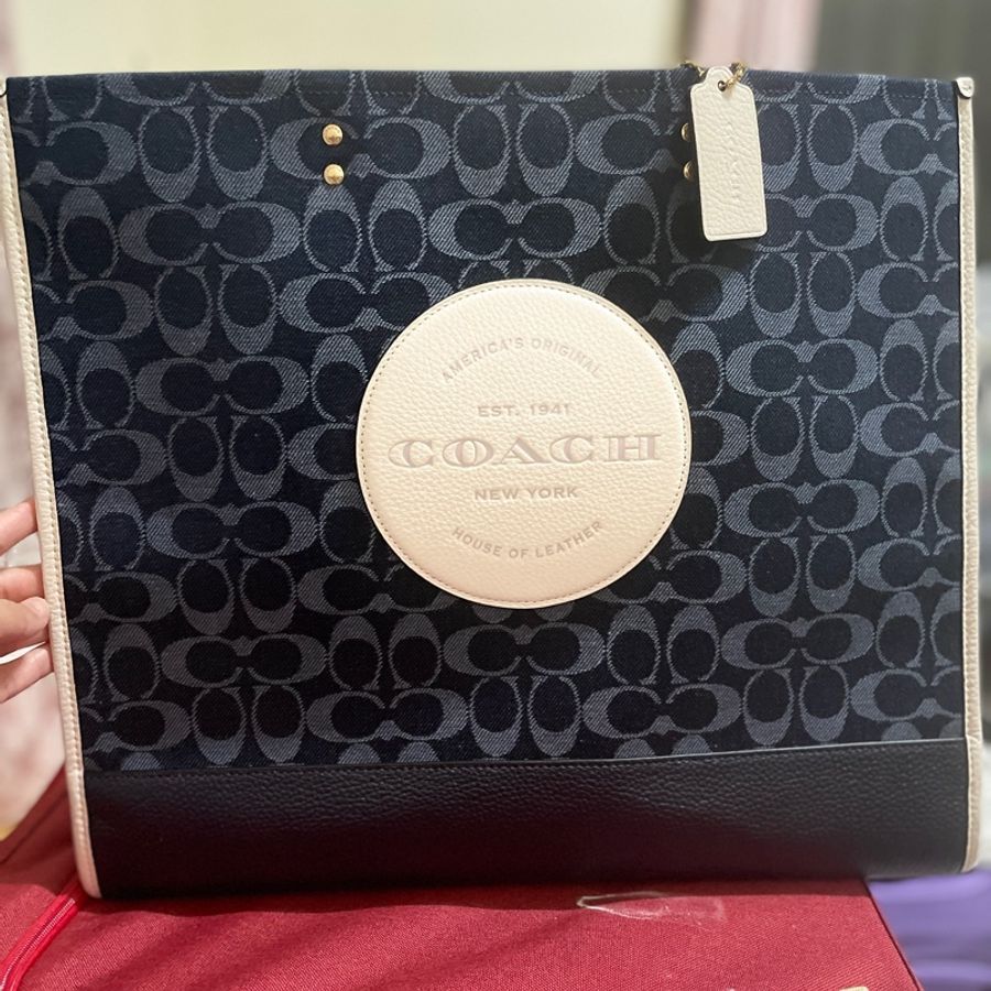 藍色Coach Dempsey Tote 40 In Signature Jacquard With Patch-5