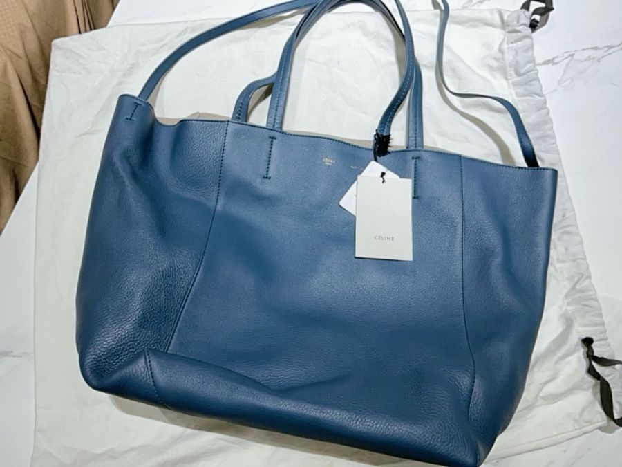 CELINE Cabas Phantom💙深藍色Slate blue💙小羊皮肩背包💙全新未使用💕💕-1