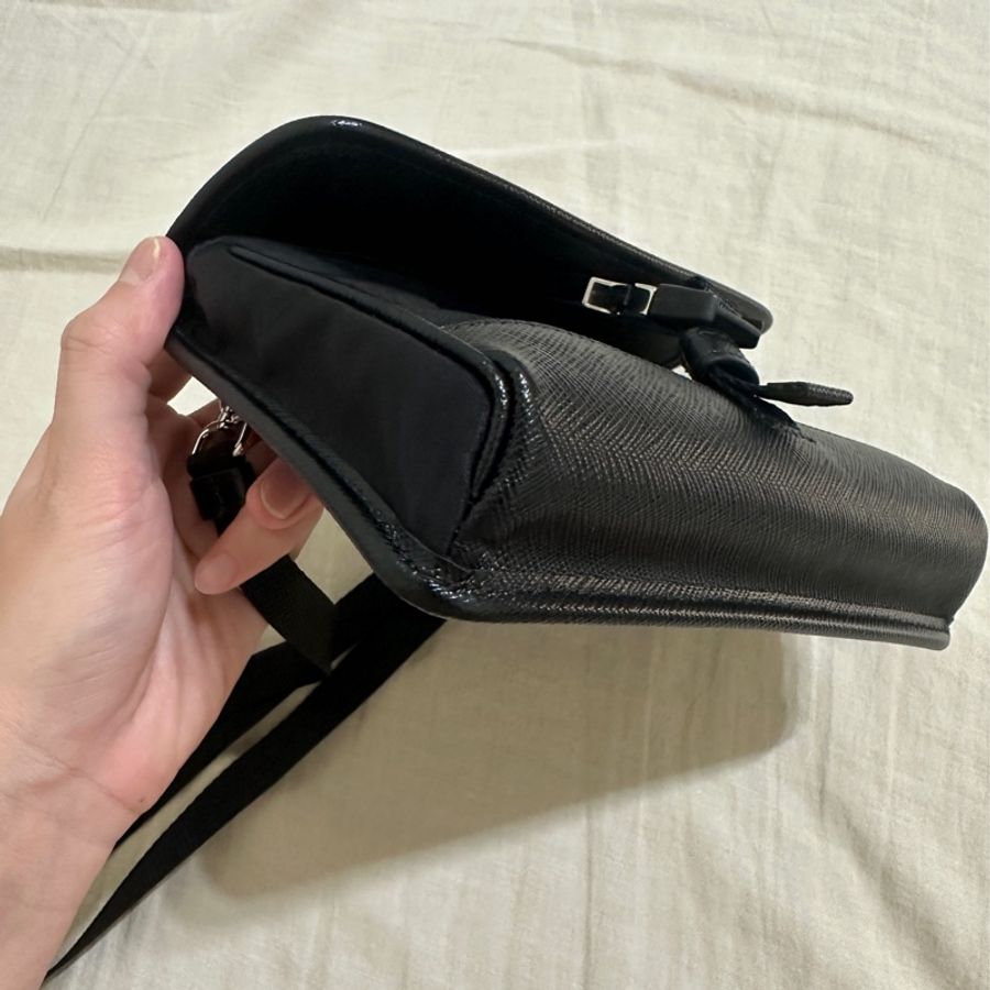 Re-Nylon 和 Saffiano皮革智能手機保護套-12