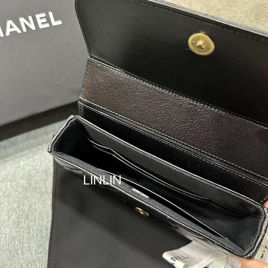 CHANEL 23A 半月包 小馬鞍包-3