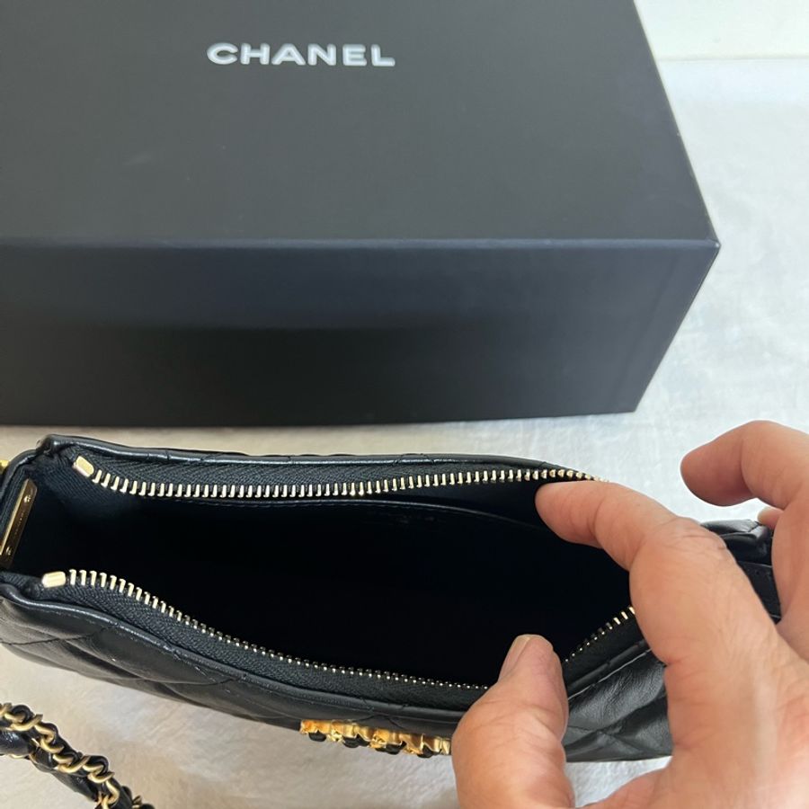 Chanel 23k 19 腋下包-10