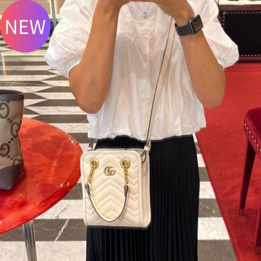 Gucci 696123 GG Marmont 绗缝肩背迷你購物包/手機包 白色《2024季度新品》-0